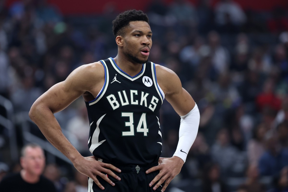 Milwaukee Bucks forward Giannis Antetokounmpo (34) looks on during the first quarter against the Los Angeles Clippers at Crypto.com Arena